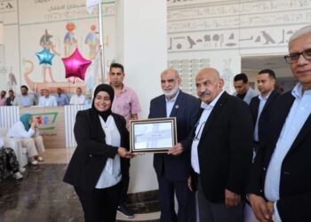 شفاء الأورمان بالأقصر تحتفل بالحصول على الشهادة الذهبية كأول مستشفى خضراء صديقة للبيئة