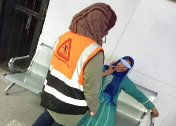 فى لمسة إنسانية من محافظ أسوان .. التدخل السريع لحالة طفلة من ذوى الهمم