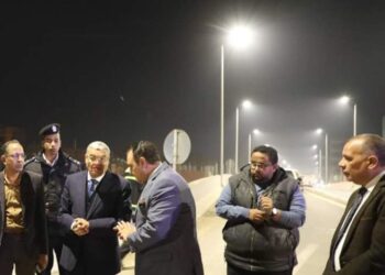 ” القاضى”يتابع التشغيل التجريبي لكوبري ملوي الجديد