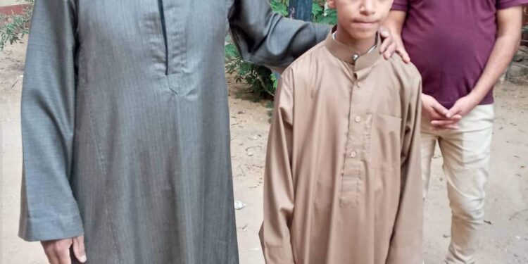 طالب يضرب أروع الأمثلة في الأمانة بعد ان وجد مبلغ مالي وسلمة لإدارة المعهد