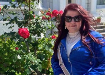 ورقة وقلم …..