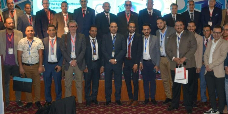 رئيس جامعة الأقصر يترأس الوفد المشارك في الدورة التثقيفية لتنمية الوعي القومي ومجابهة الشائعات بالغردقة