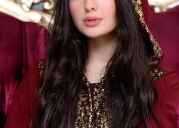 أكاد أنْ…..كلمات الشاعر د.المعز رمرم