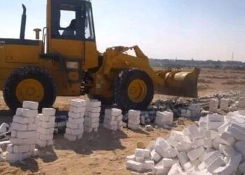 إزالة تعديات على أراضي أملاك الدولة بمساحة 10000 متر مربع بالقرنة غرب الأقصر