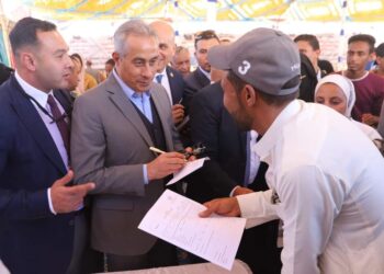 وزير القوى العاملة… على الشباب ألا يَخجّل من “العمل الحر”