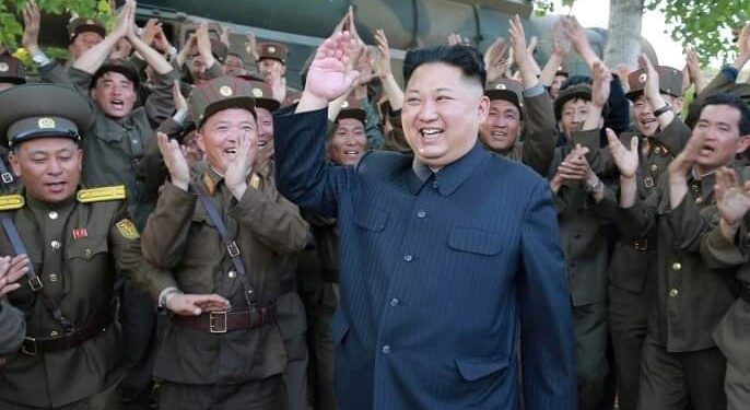 طبول الحرب تدق . وكوريا الشمالية تطلق صواريخ باليستية