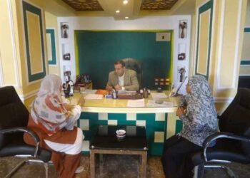 رئيس مدينة الأقصر يواصل عقد لقاء اليوم المفتوح  لحل مشاكل المواطنين