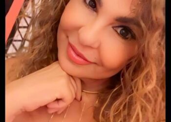 أنثي الفٌضٌول…