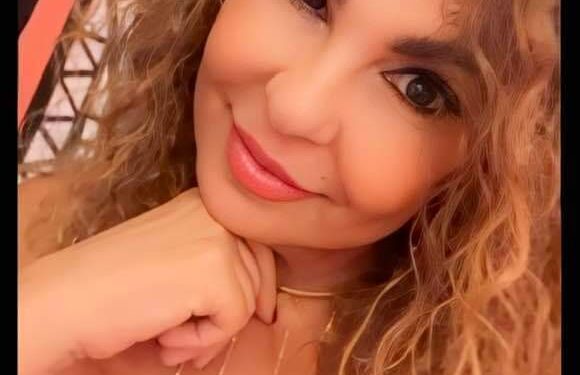 أنثي الفٌضٌول…