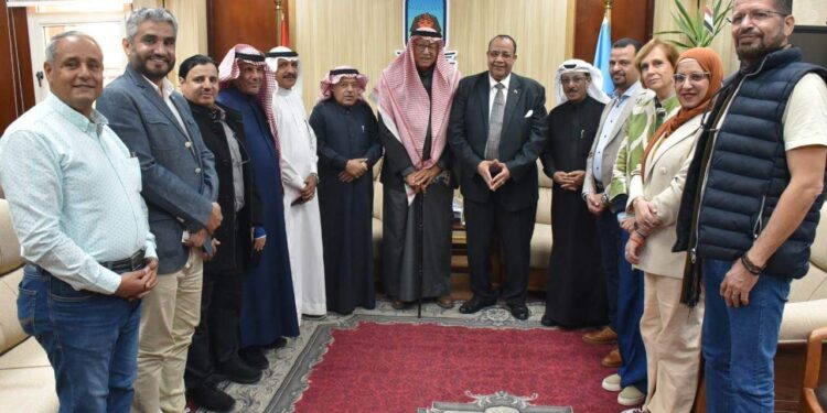 رئيس جامعة الأقصر يستقبل وفدًا عربيًا من المشاركين بمؤتمر الجمعية العربية للحضارة والفنون الإسلامية