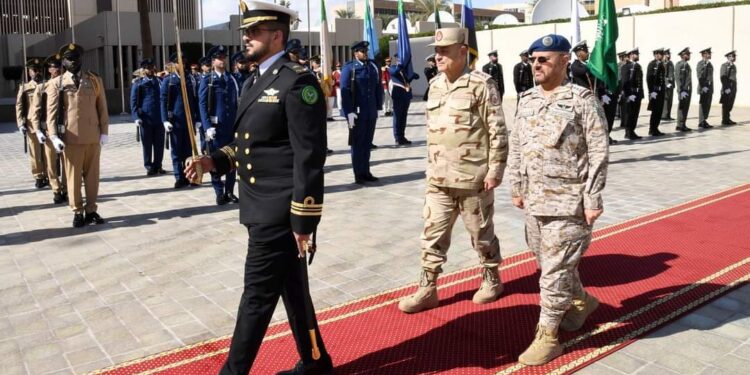 الفريق أسامة عسكر يعود إلى أرض الوطن بعد انتهاء زيارته الرسمية للسعودية