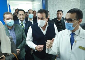 وزير الصحة يتفقد مستشفى الطوارئ داخل شبين الكوم التعليمي