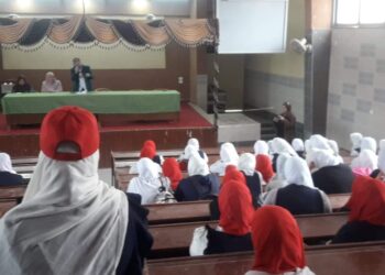 المسرح الشعري في نقل مضامين فلسفية بالدقهلية