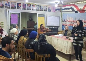 مناقشة مراحل تطور الشعر العربي بكفر الزيات