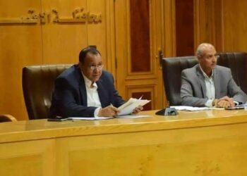 سكرتير محافظة الأقصر “يعقد لقاء “اليوم المفتوح” مع المواطنين للاستماع إلى شكواهم والعمل على حلها