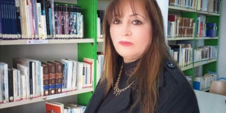 أن تكون شاعراً أو كاتباً