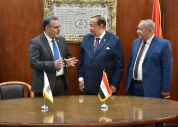 جامعة الأقصر” توقع اتفاقية تعاون مع برنامج “مهنة ومستقبل” للتمكين وتأهيل الشباب