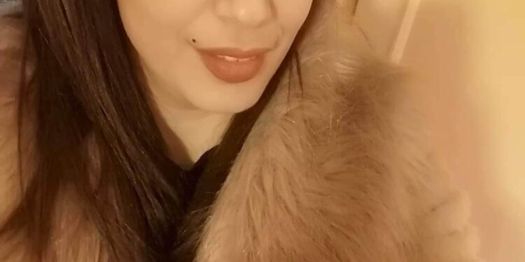 لا تنسَ ظلّا …