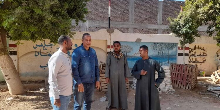 رئيس مدينة الطود بالأقصر يتابع سير الأعمال الإنشائية