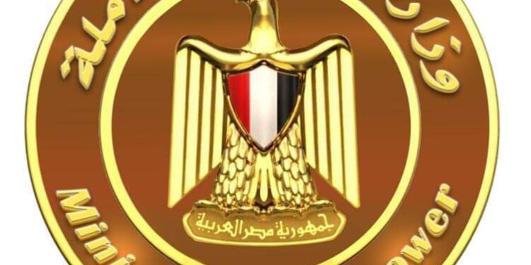 “قوى عاملة أسوان” : تعلن استلام 98 شاب فرص عمل حقيقية بالمنشآت