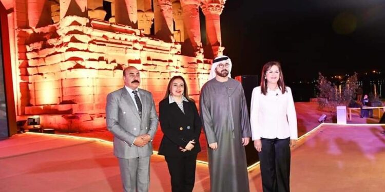 وزراء التخطيط والتنمية المحلية ومحافظ أسوان يشهدوا حفل إفتتاح مجمع خدمات مصر بمعابد فيله