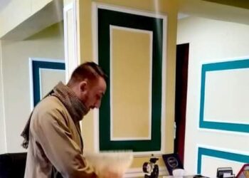 رئيس مدينة الأقصر يعقد لقاء اليوم المفتوح  لبحث شكاوى  المواطنين