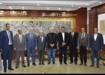 محافظ الأقصر يستقبل النقيب العام  لمهندسى مصر والوفد المرافق له