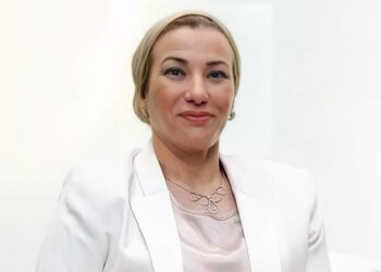 وزيرة البيئة تستعرض جهود  تحسين جودة ونوعية الهواء