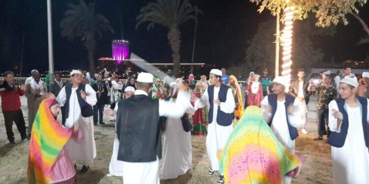 . معرض أيادى مصر يواصل فعالياته في اليوم الختامي فى أسوان