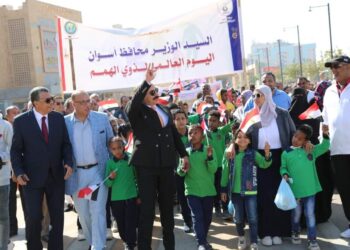 فى إطار الاحتفال باليوم العالمي لذوى الهمم محافظ أسوان يشهد إحتفالية مدارس التربية الخاصة