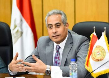 وزارة القوى العاملة تجيب:كيف تحمي نفسك من”النصب”قبل سفرك للعمل بالامارات