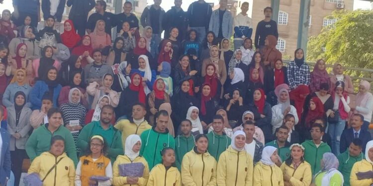 مناهضة العنف ضد المرأة بجامعة القاهرة