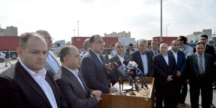 « مدبولي»: خروج سلع وبضائع بقيمة 1.236 مليار دولار من 24 حتى 30 ديسمبر