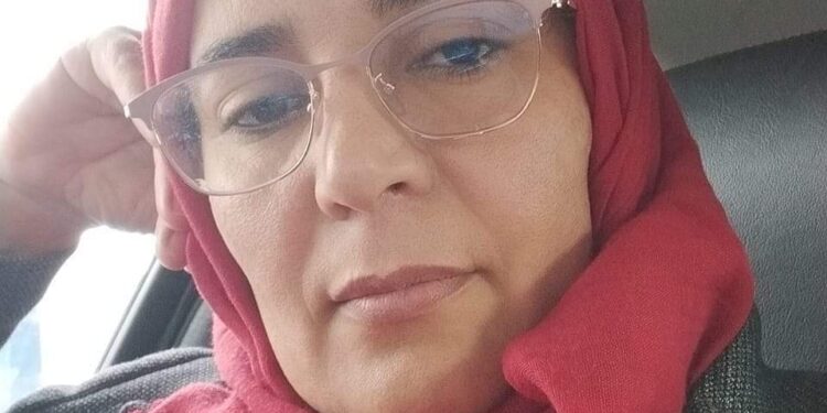 الشاعرة خديجة الغزالي تكتب ركن في المقهى