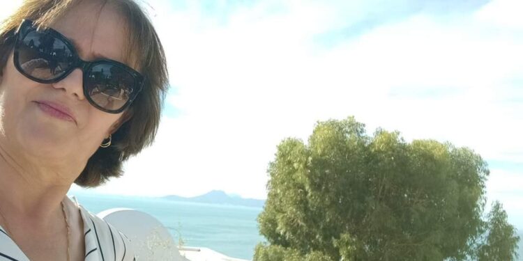 ارحلي بقلم الشاعرة حبيبة المحرزي تونس