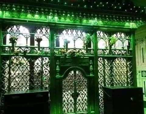 شايف على سطحك شجر