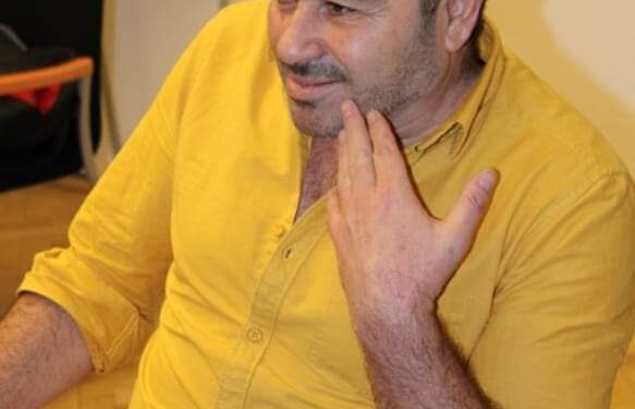 إمرأة من بالون