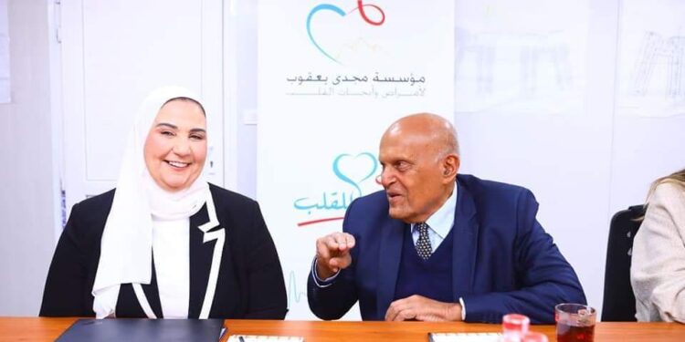 الدكتور مجدي يعقوب يستقبل وزيرة التضامن الاجتماعي