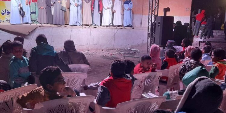 إنشاد دينى ومسرح عرائس بقرية الجعافرة في أسوان
