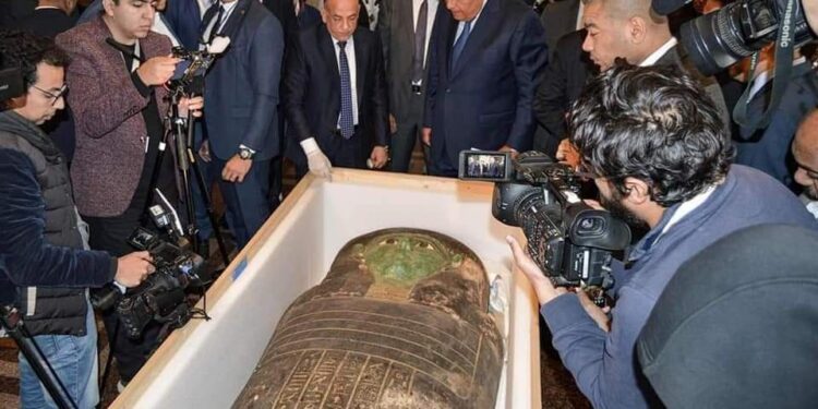 تعرف على تفاصيل قصة الكنز الثمين الذي استعادته مصر من الولايات المتحدة الأمريكية