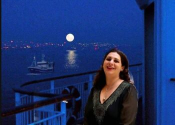 منذ زمن و أنا هنا