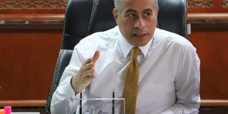 خطة لإدماج 15 ألف عامل غير منتظم في “منظومة الرعاية والحماية”