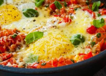 خوخه وتوته وأكلة آتون….