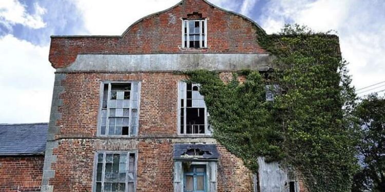 العثور على شخص توفي “في سريره” منذ 20 عاماً