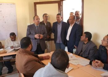 وكيل تعليم الأقصر يتفقد مقر تصحيح الشهادة الإعدادية