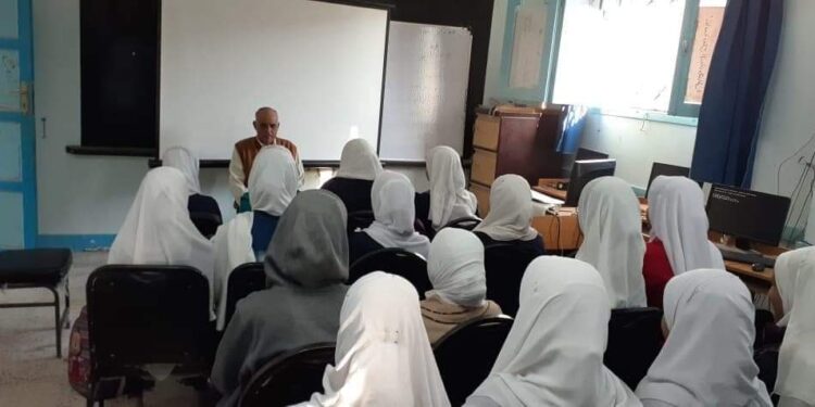 “كيفية الإستفادة من التكنولوجيا الحديثة” بثقافة الأقصر.