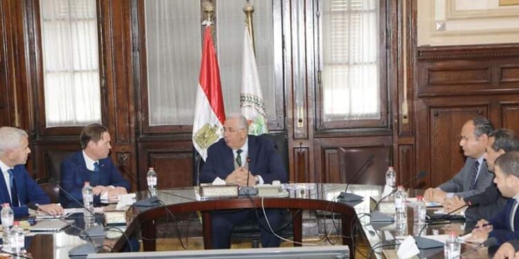 وزير الزراعة…التعاون مع الشركات الهولندية في إنتاج تقاوي الخضر