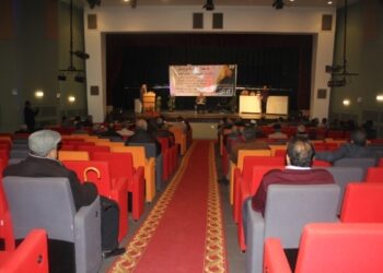 تكريم مؤسسة برنيق للصحافة والإعلام محافظ مصرف ليبيا المركزى السابق