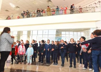 طلاب مدارس النيل الدولية يدعمون محاربي السرطان بمستشفى اورام الاقصر