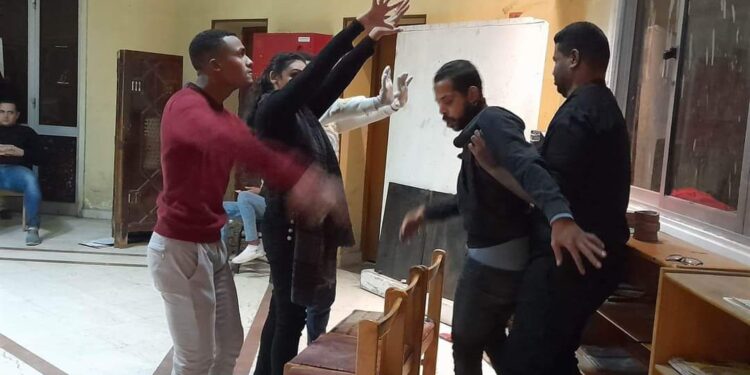 عروض لنوادى المسرح بثقافة أسوان